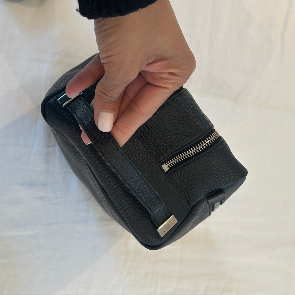 Black Leather Gucci Bag/Toiletry Bag - Picture 2 of 7